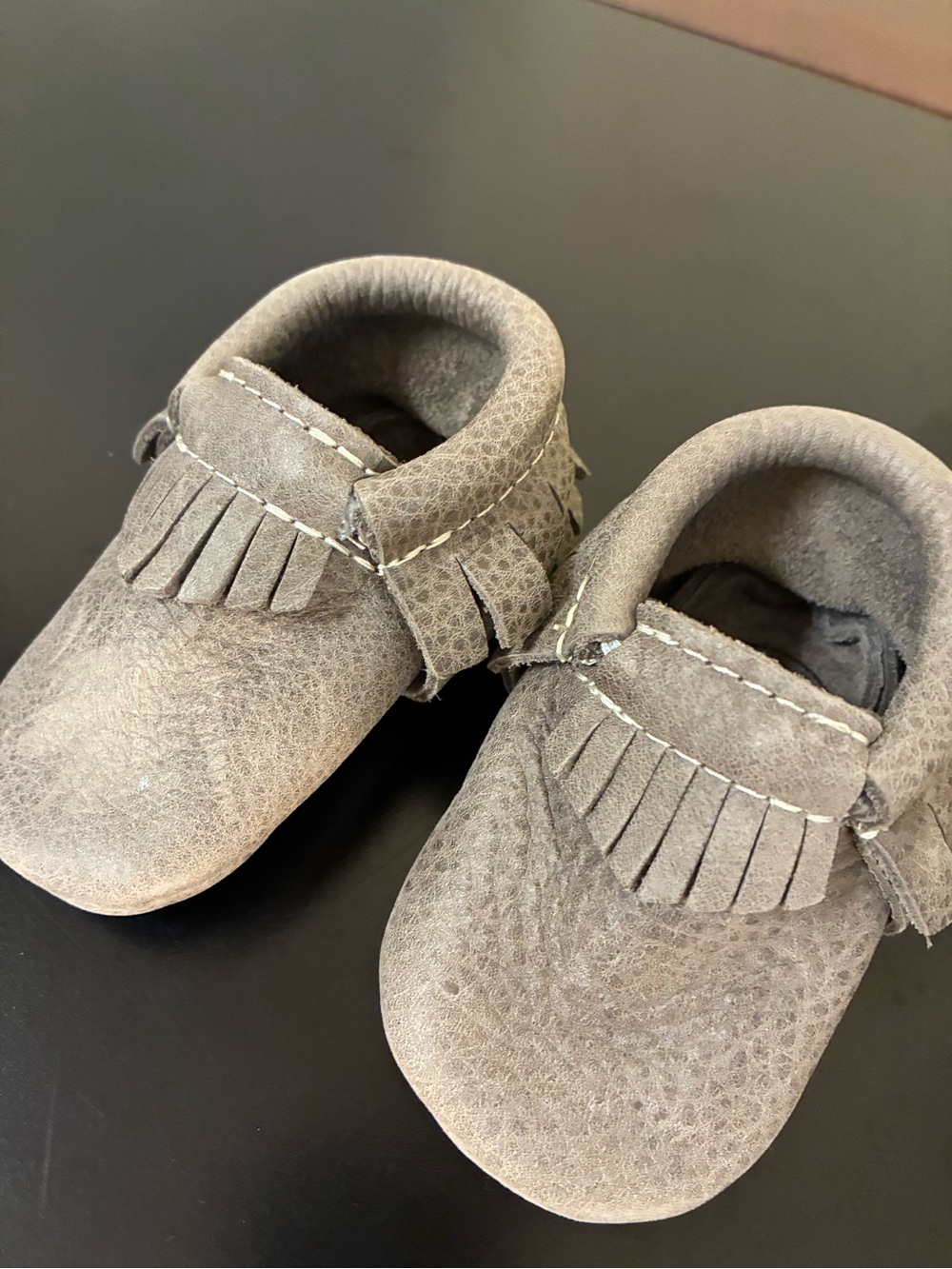 Freshly Picked Baby Shoes Moccasins grey- Size 2
